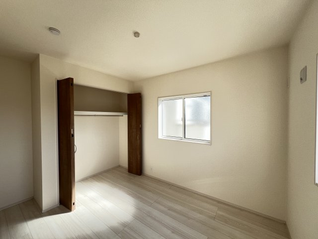 奈良市東九条町3期全3棟の洋室|洋室５帖　クローゼット付き