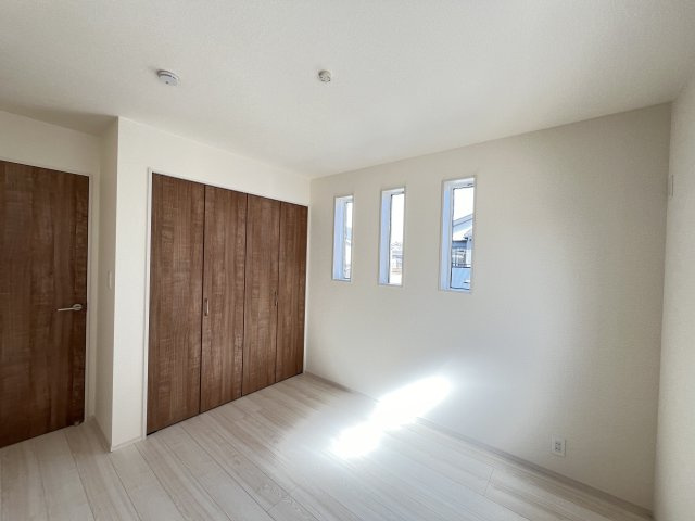 奈良市東九条町3期全3棟の洋室|洋室５帖　クローゼット付き