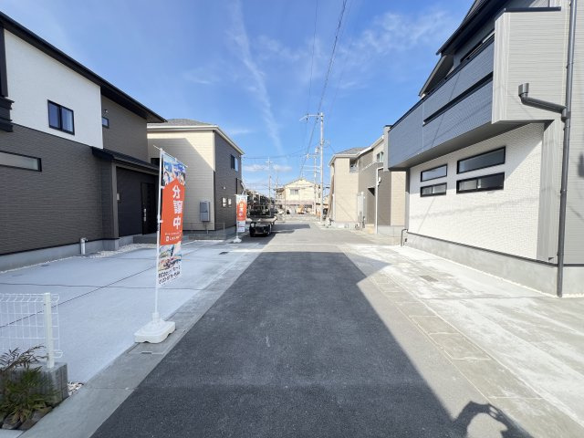 奈良市東九条町3期全3棟の前面道路含む現地写真