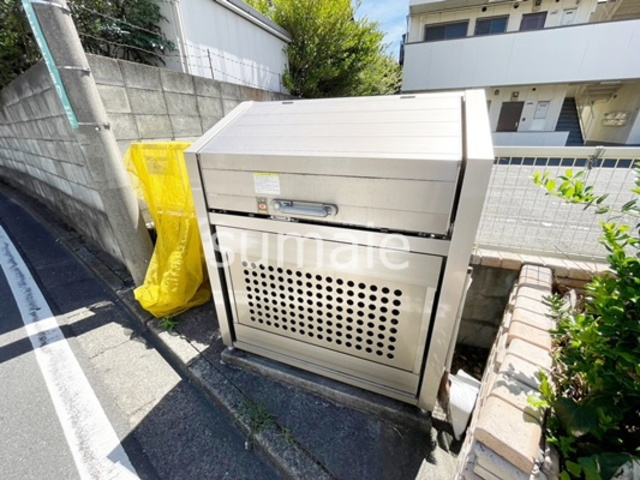 サンブライトのその他共用部分|敷地なゴミ置き場！