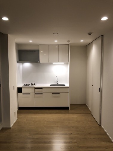 アリュイッテ青井の居間・リビング|こちらの居間で趣味の時間をお楽しみください