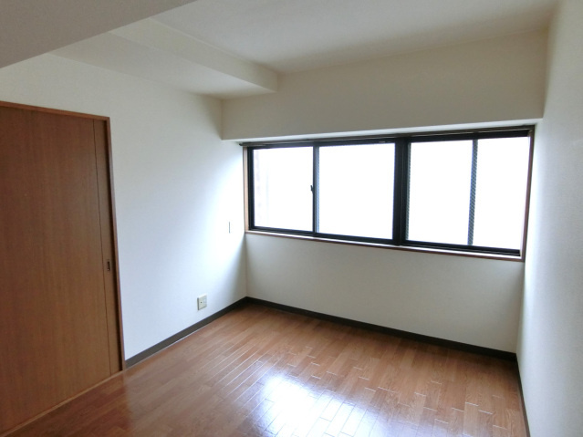 マーキュリーシティ壱番館の居間・リビング