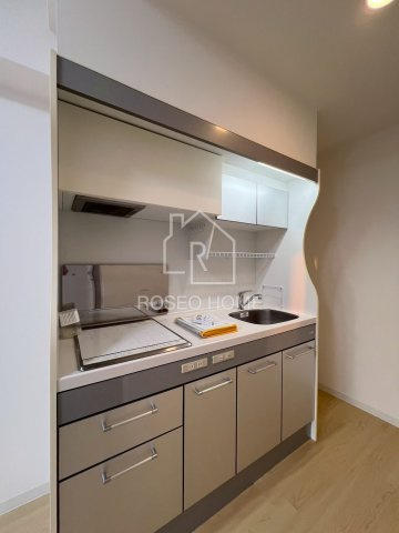 セレニテ本町グランデのキッチン