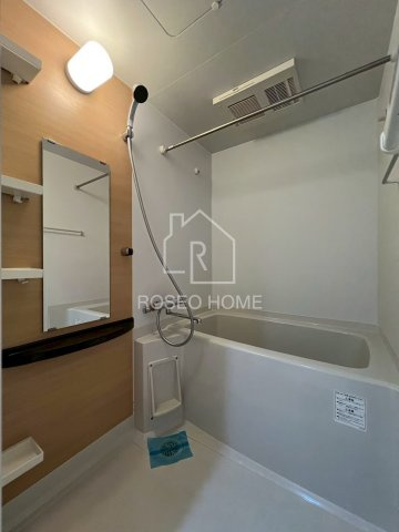 セレニテ本町グランデの浴室