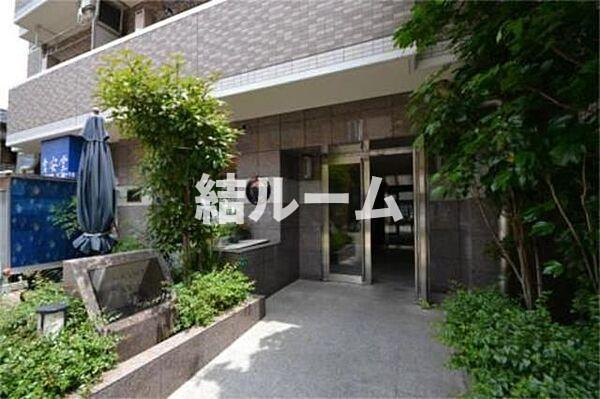 豊島区池袋１丁目の賃貸マンションのエントランス