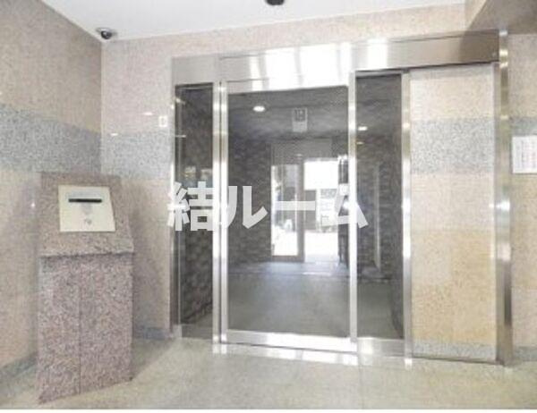 豊島区池袋１丁目の賃貸マンションのエントランス