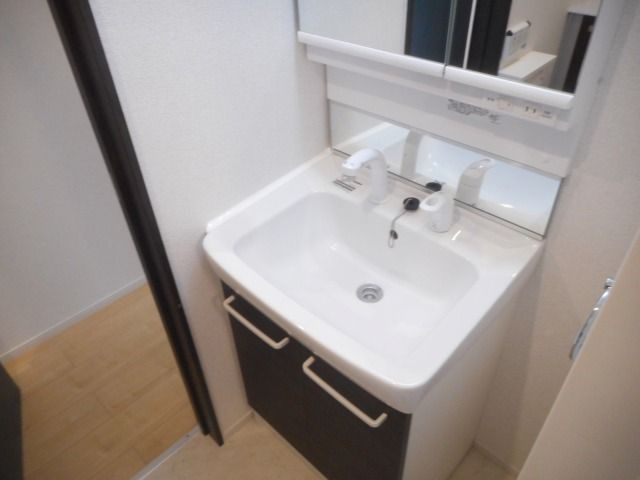 ヴィラパーチ小平の独立洗面台