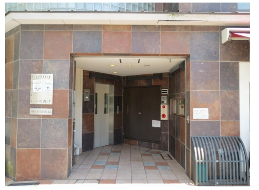三条木屋町ビルのエントランス