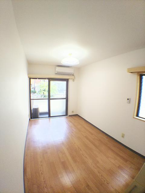 広角レンズで撮影