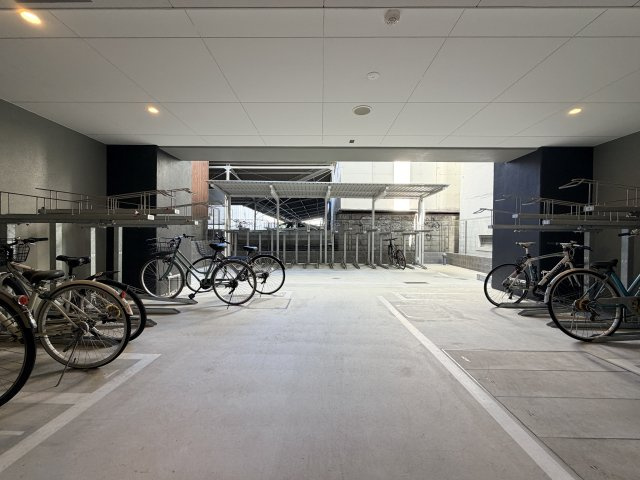 エスリードレジデンス上前津フロントの駐車場