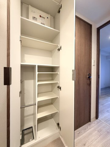 エスリードレジデンス上前津フロントの収納