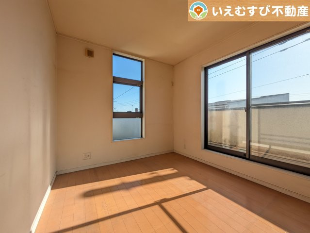 熊谷市石原　中古戸建の洋室