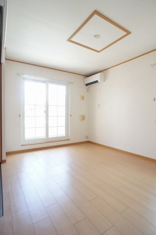 Ｐａｌｅｔｔｅ　ＧａｒｄｅｎⅡの居間・リビング