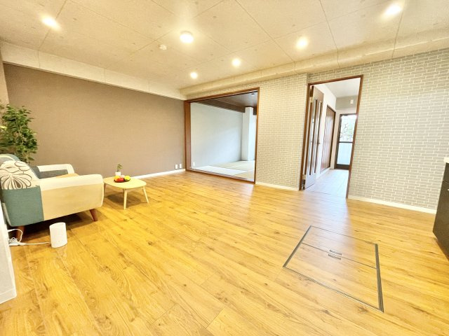 ライオンズマンション枚方の居間・リビング|ゆったりとした居間です