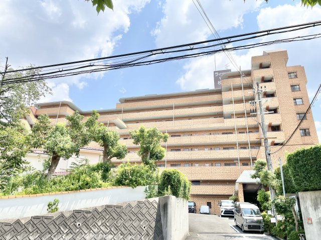 ライオンズマンション枚方の外観|外観は落ち着いています