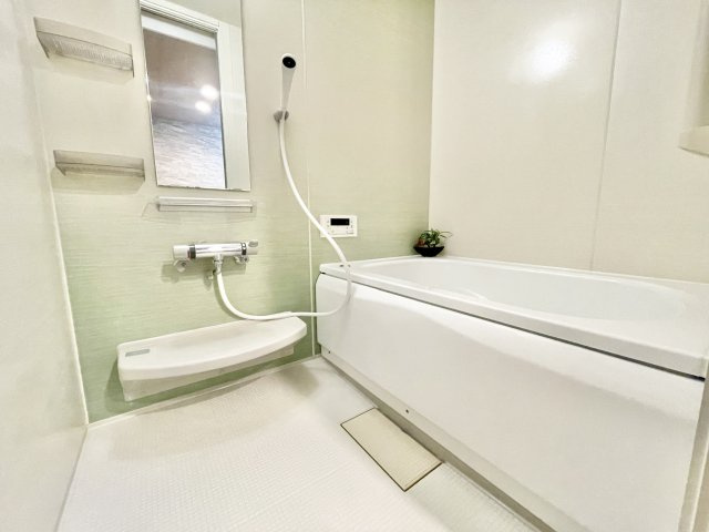 ライオンズマンション枚方の浴室|日々の疲れを癒すお風呂付です