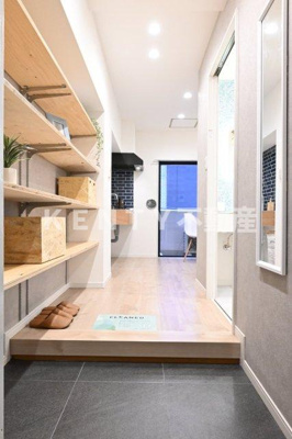 【玄関】 | ウイスタリア東五反田ビル | きれいな玄関です