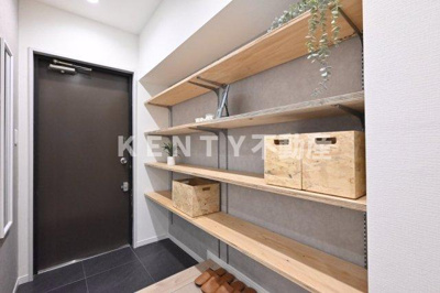 【玄関】 | ウイスタリア東五反田ビル | きれいな玄関です