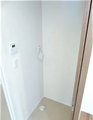 【設備】 | プレジール・Y | 室内洗濯機置き場。