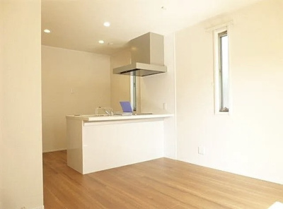 【居間・リビング】 | プレジール・Y | 10.4帖のきれいなLDK。