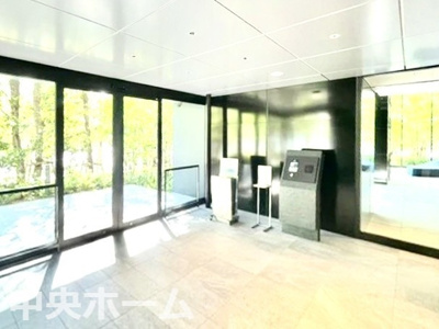 【防犯設備】 | ブランズタワー豊洲 | 【オートロック】オートロックシステムでセキュリティ充実。当たり前ですが、安全で安心して暮らすのって大事ですよね。お探しのご条件でオートロック付きの物件を探す方も多いですがやはりセキュリティは大事です。