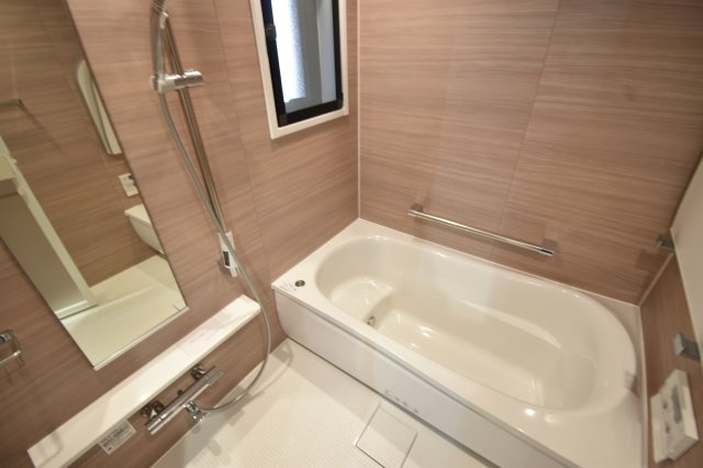 ファミール鳥飼の浴室