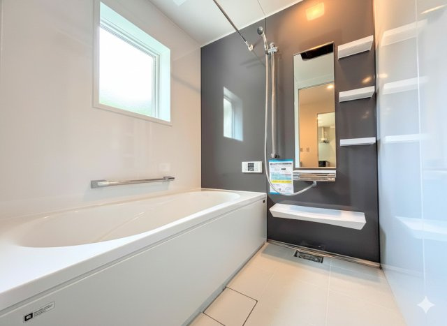戸塚区平戸3丁目　新築戸建ての浴室|【モデルルーム】◆モダンデザインの空間が気持ちよさを高めてくれるバスルーム。すっきりとした清潔感があり、心身をリフレッシュできる寛ぎを深めてくれるスペースです。