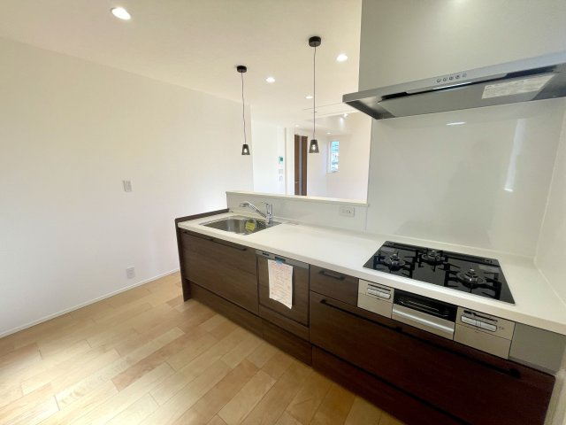 武蔵野市吉祥寺東町2丁目　東南角地×陽だまり邸宅　限定1棟のキッチン