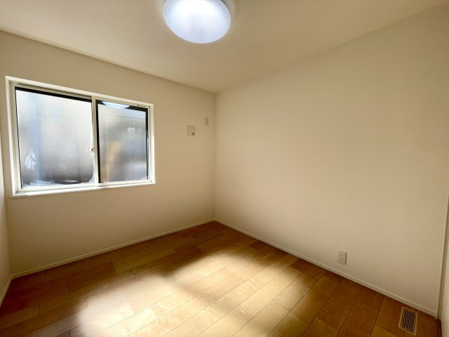 武蔵野市吉祥寺東町2丁目　東南角地×陽だまり邸宅　限定1棟の洋室