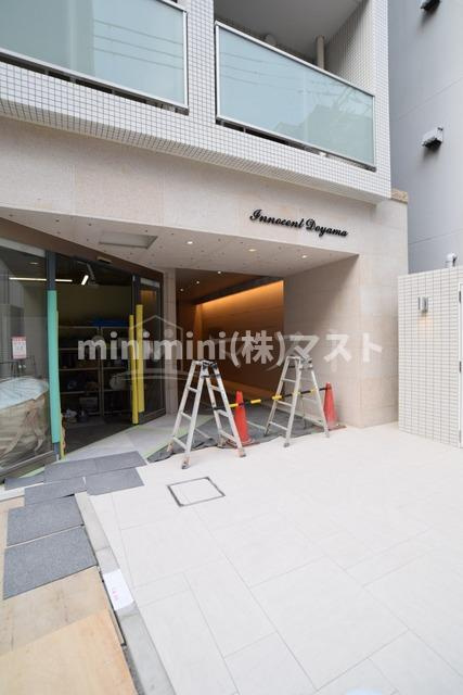 イノセント堂山のエントランス