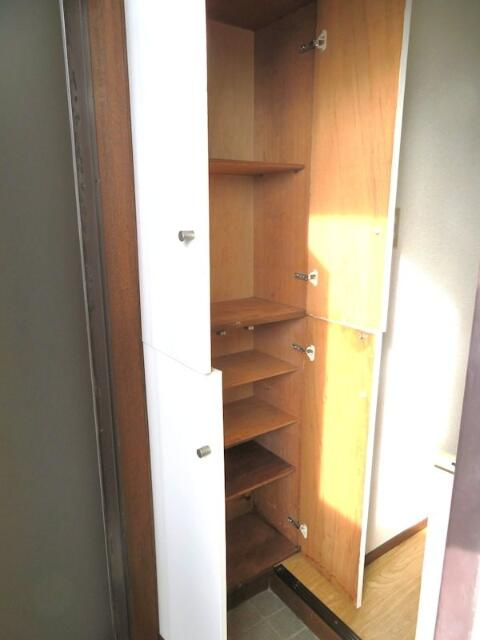 シューズボックス