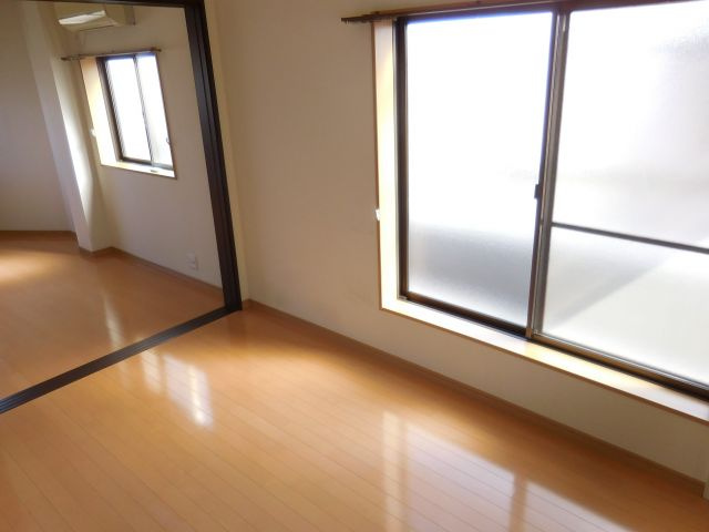 城南ビルの内装