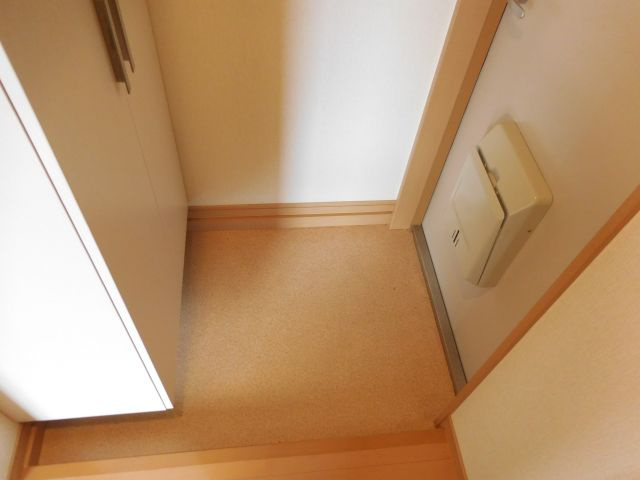 城南ビルの玄関