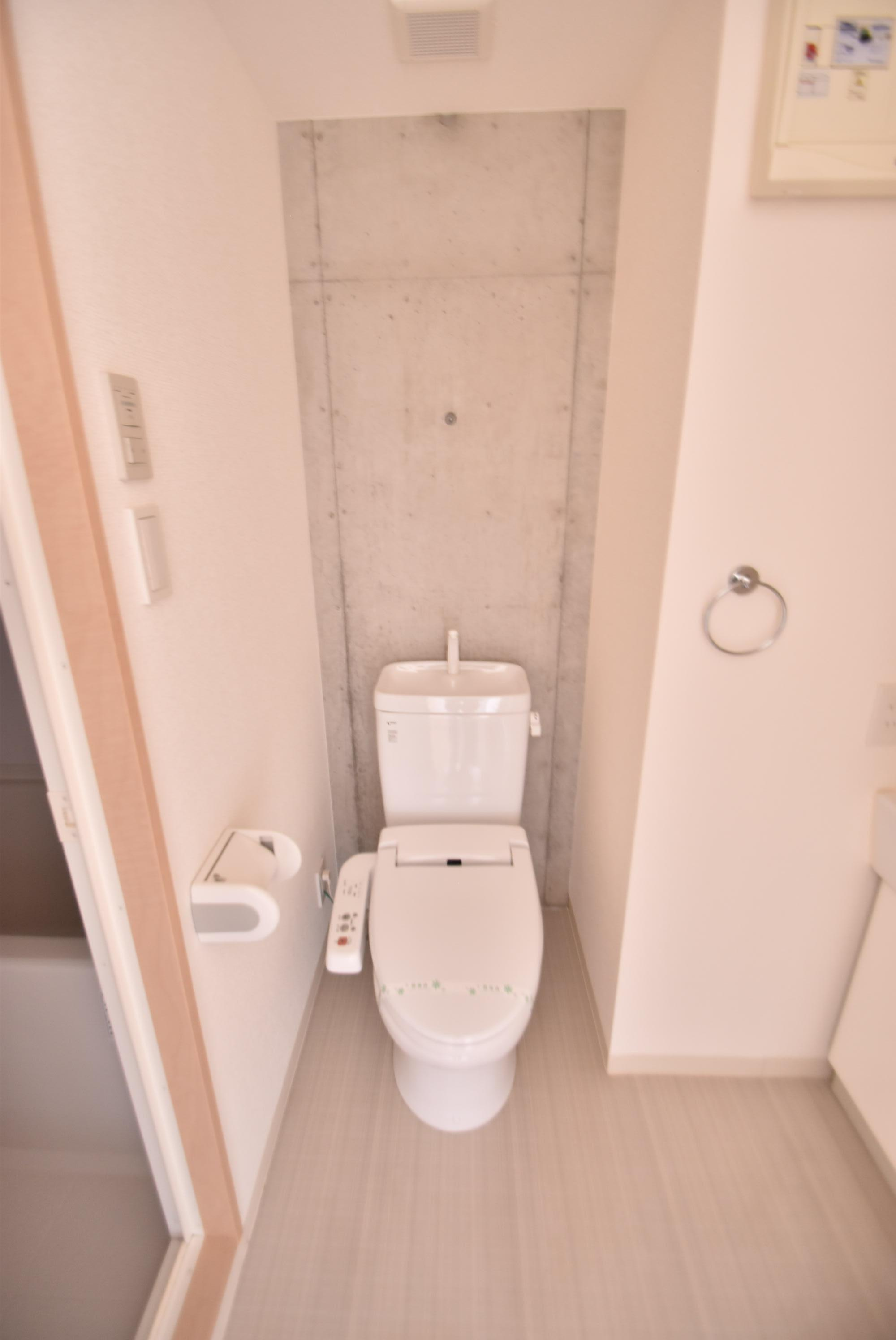 大阪市都島区中野町４丁目の賃貸マンションのトイレ