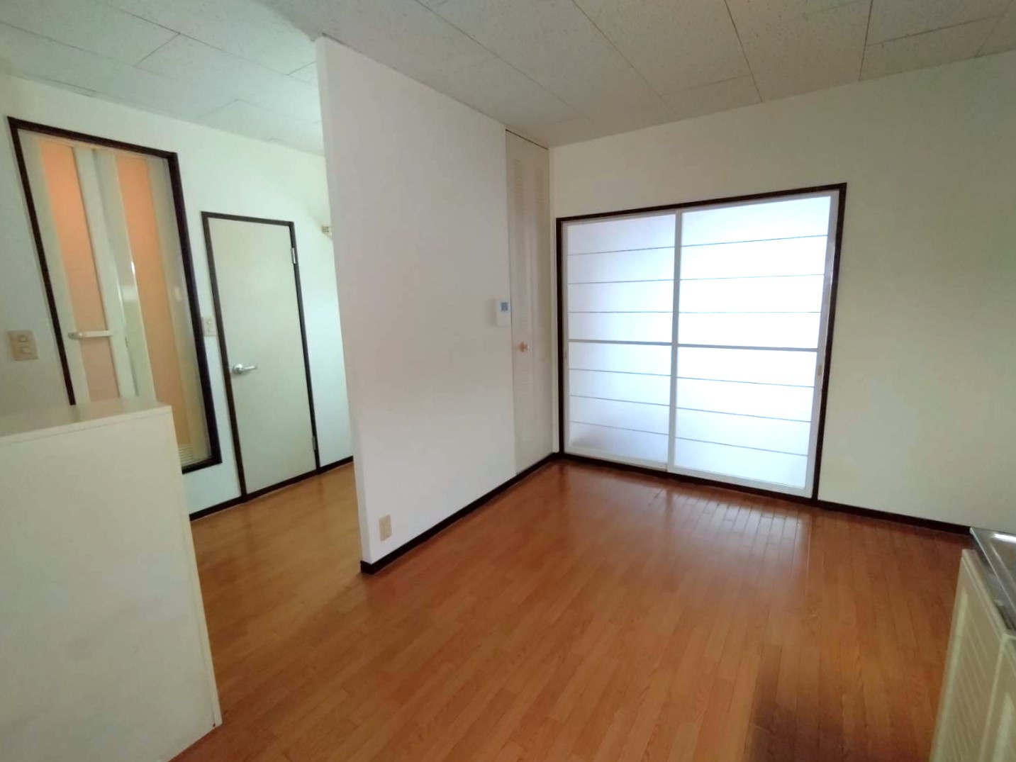 ハイフォーレストAの居間・リビング