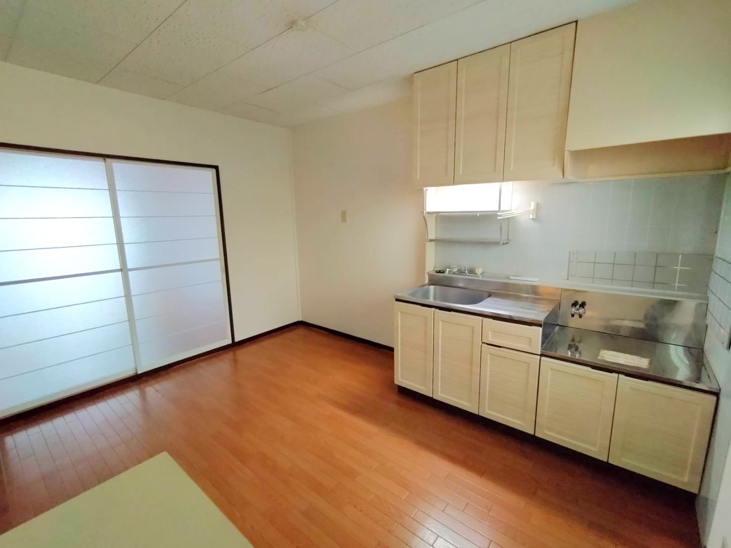 ハイフォーレストAのキッチン