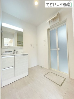 【独立洗面台】 | GRAFARE 行田市桜町　新築住宅 | 現地(2026年3月撮影)