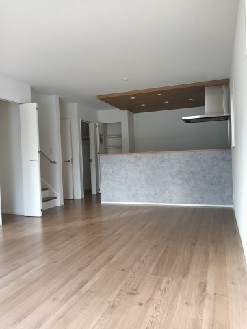 武雄市大字昭和1期の居間・リビング|家族が集まる中心となるリビング・ダイニング。団らんする姿が浮かびますね♪