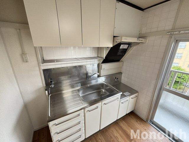 鶴山台55号棟のキッチン