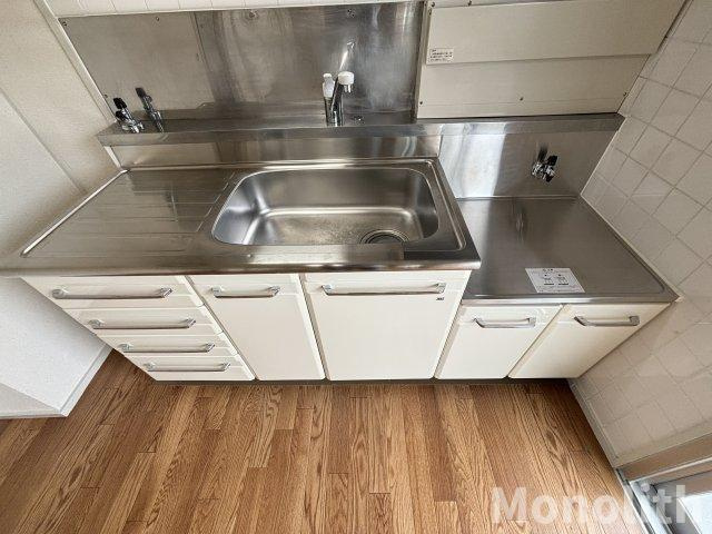 鶴山台55号棟のキッチン