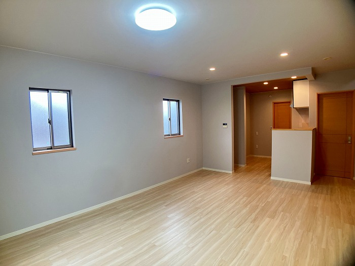 岡崎市戸崎町の居間・リビング