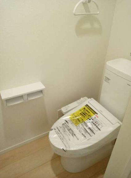 東大阪市稲田本町1丁目　新築戸建のトイレ