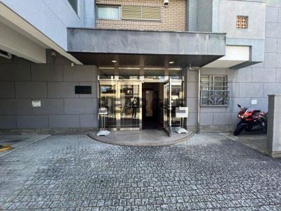 【エントランス】 | プラネシア星の子山科駅前