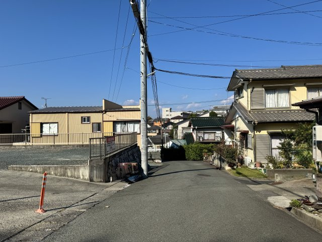中央区東伊場1丁目の前面道路含む現地写真|南から北へ撮影。前面道路。