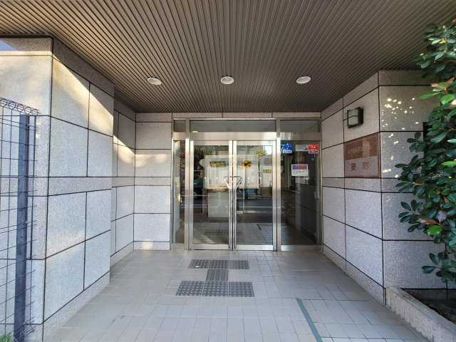 レクセルマンション要町のエントランス