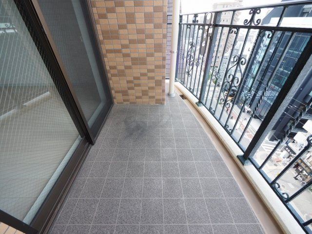 Luxe新大阪南のバルコニー