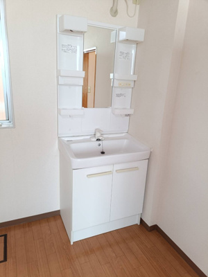 【独立洗面台】 | 白亜荘