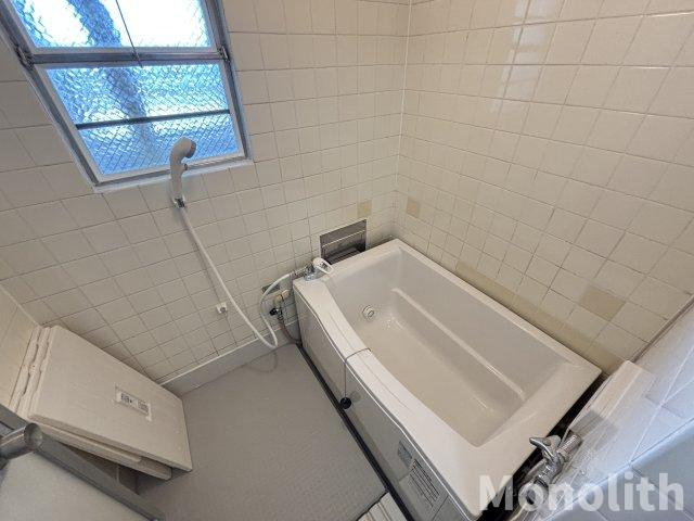 鶴山台2号棟の浴室