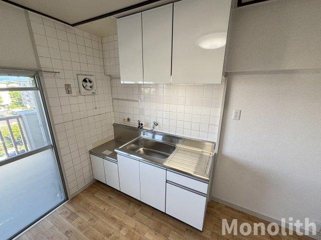 鶴山台2号棟のキッチン