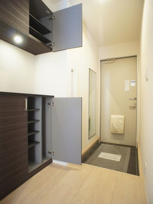 【玄関】 | マリアージュＡ | たくさん収納できるシューズボックスが付いています♪